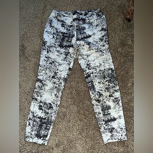 Insight Patterned Leggings